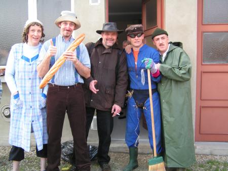 D&eacute;guis&eacute; en fermier pour l'anniversaire a G&eacute;rard